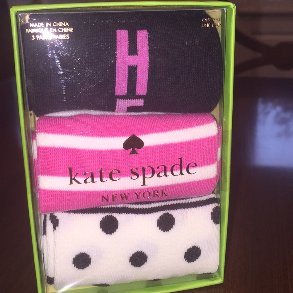 Kate Spade boxed crew socks 3 pairs - Picture 2 of 3